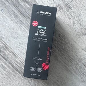 Dr. Brandt Gentle Face Exfoliator - Black and Pink